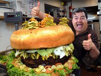 randy_with_burger.jpg
